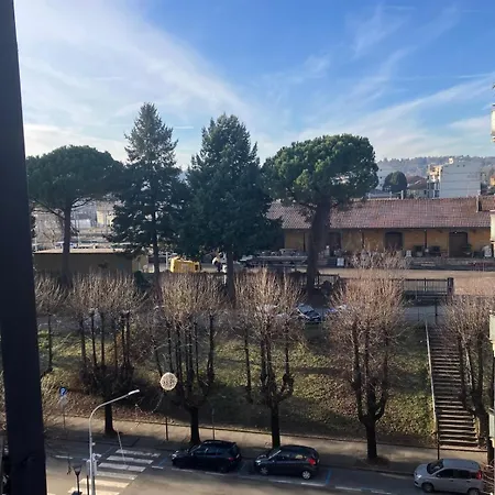 In Arona, Olivia's 100mt Dal * Arona